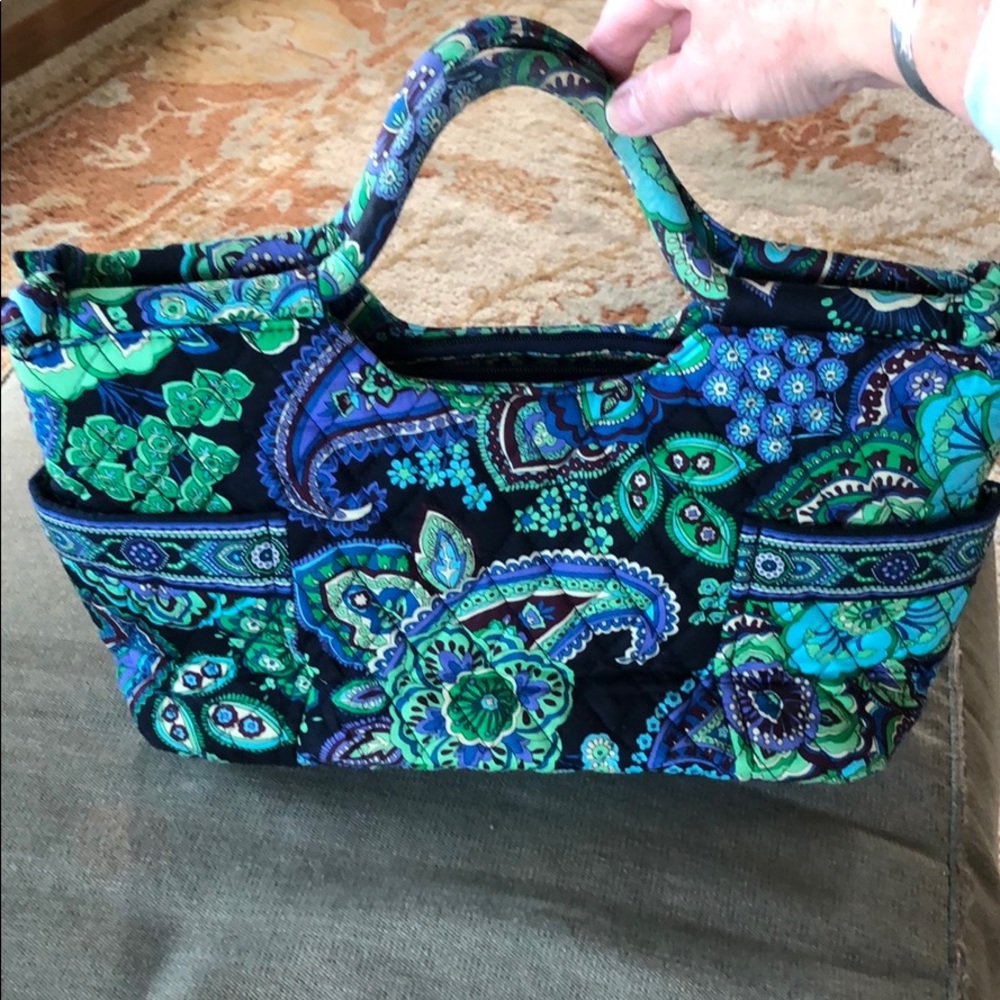 Vera Bradley bag, 15x9x4” in blues/green paisley